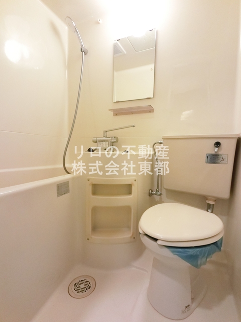 バス・シャワールーム　お掃除がしやすい３点ユニットバスです☆