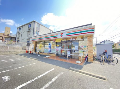 コンビニ　セブンイレブン 名古屋山の手3丁目店（コンビニ）まで450m