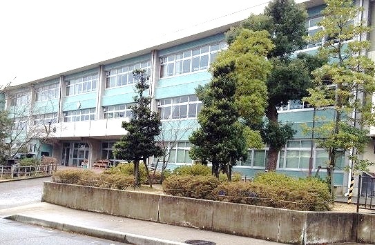 小学校　宇ノ気小学校（小学校）まで800m