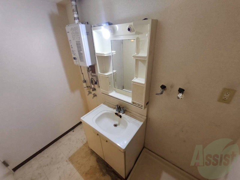 洗面設備　シャンプードレッサーで身支度もラクラクです！