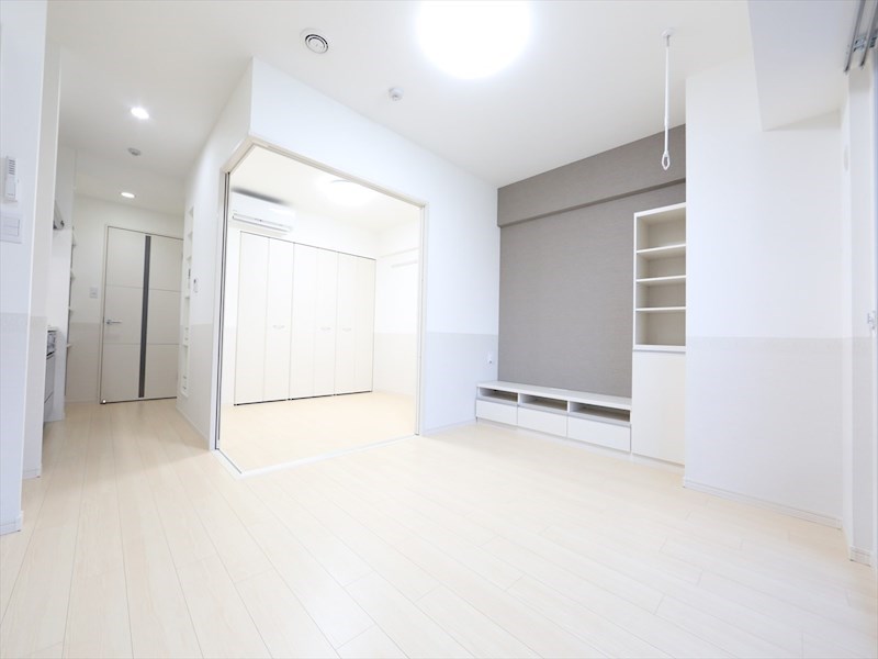 居室・リビング　ＬＤＫ11.4帖　ＴＶボード付き（収納充実してます）