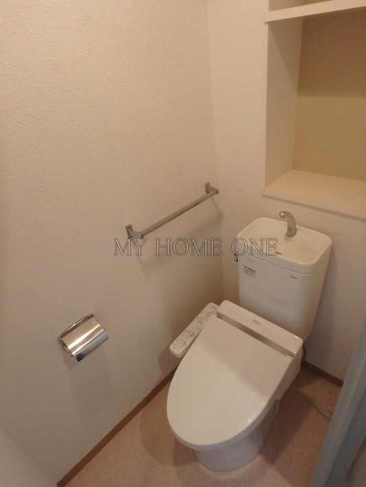 トイレ　温水洗浄便座