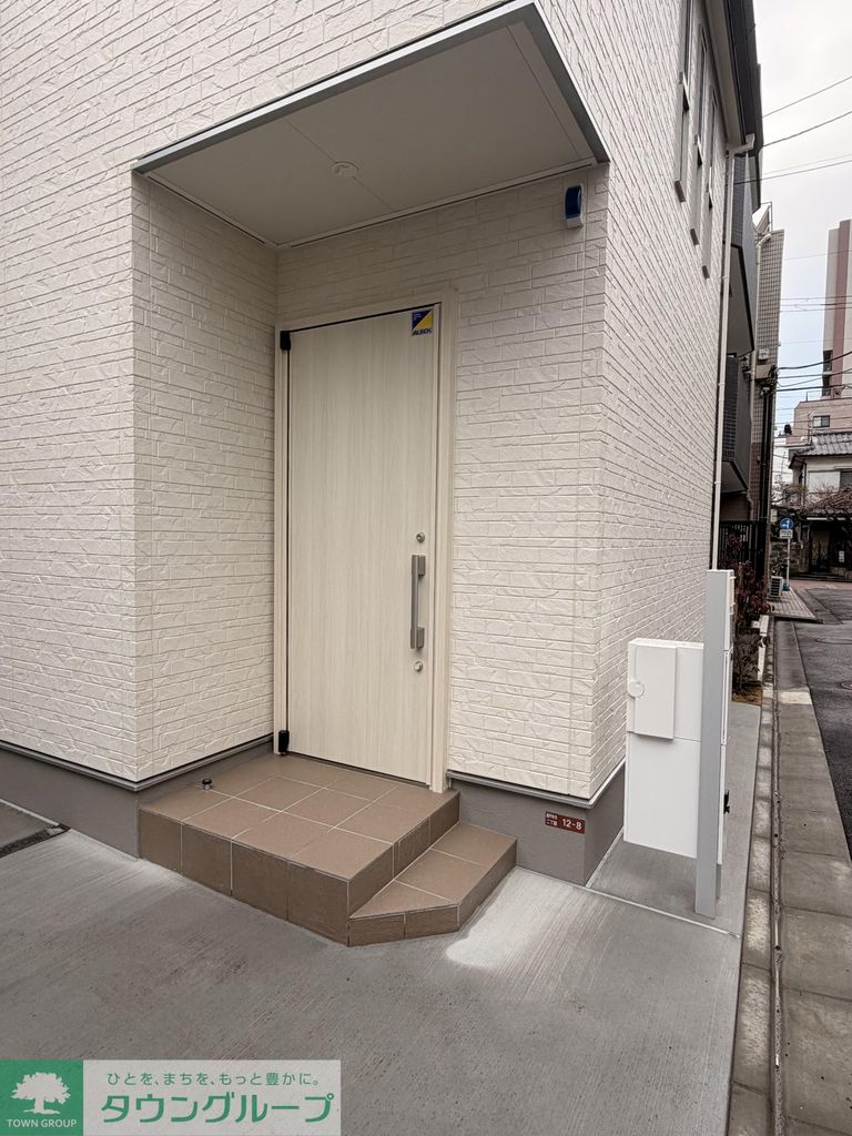 エントランス　お部屋探しはタウンハウジングへ♪