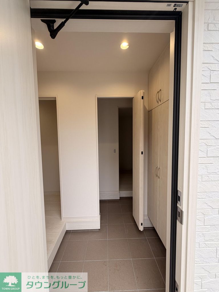 玄関　お部屋探しはタウンハウジングへ♪