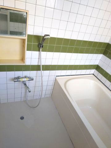 バス・シャワールーム