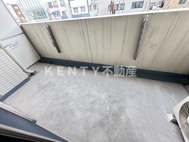 バルコニー　お洗濯にも便利なバルコニー付き