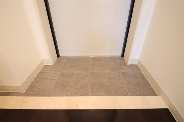 玄関　※別室の参考写真の為、現況優先です。