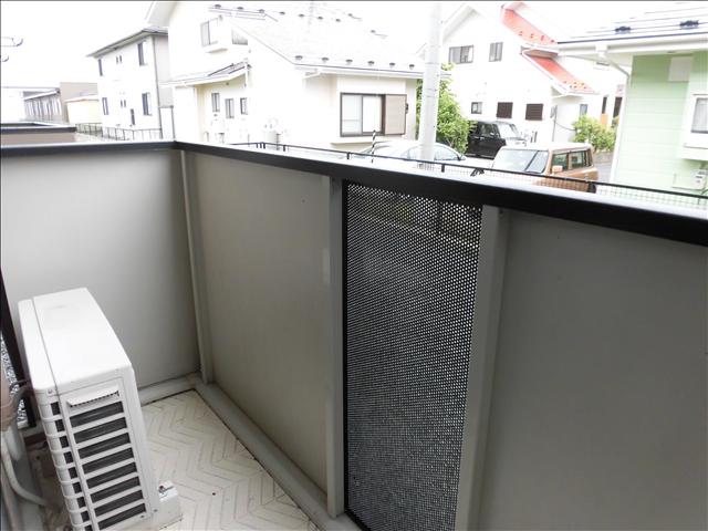 バルコニー　晴れた日には洗濯物も干せますね。