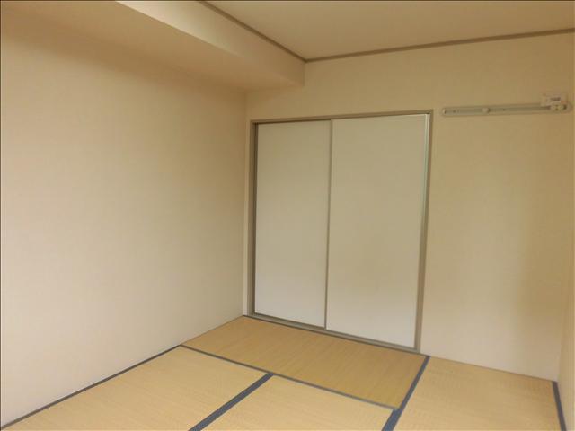 その他部屋・スペース　和室には１間の押入れ付きです。