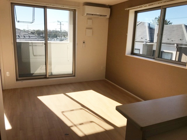 居室・リビング　開放感のあるゆったりとしたお部屋です♪