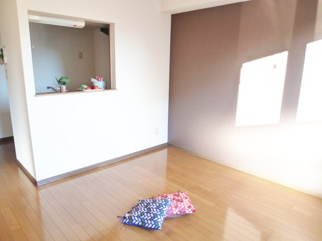 居室・リビング　１０帖のＬＤＫ！※備品は付きません