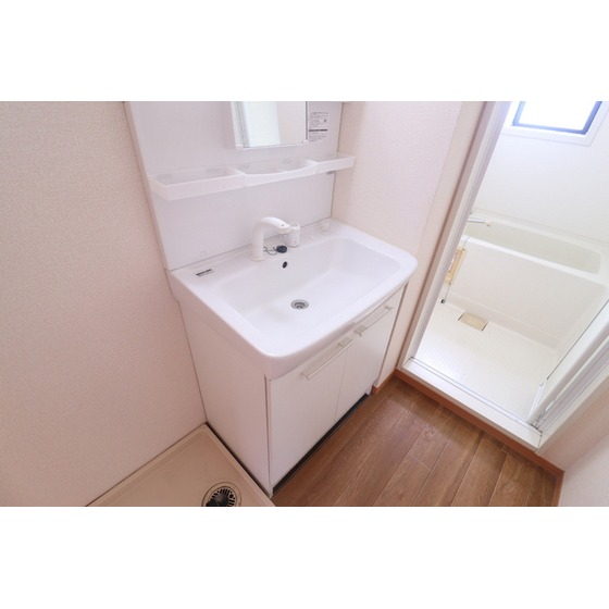 洗面設備　シャワー付き洗面台