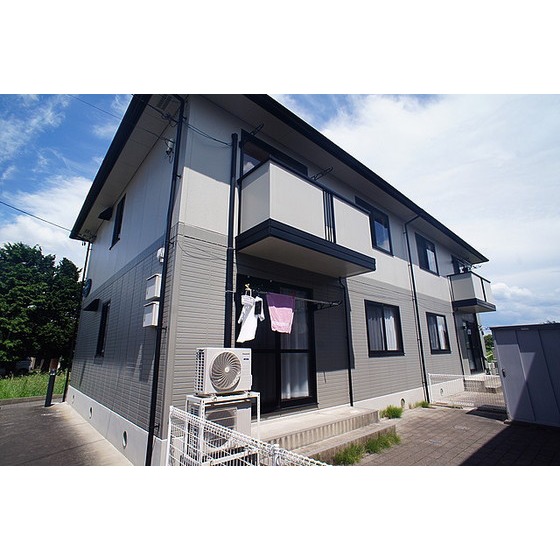 建物外観　ファミリー向け２ＬＤＫアパートです♪