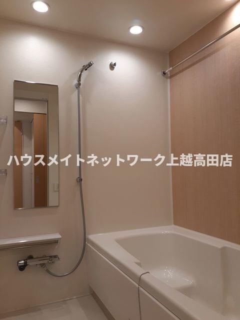 バス・シャワールーム　追焚機能付・１坪風呂