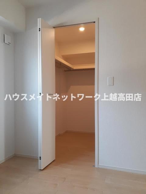 収納　ウォークインクローゼット