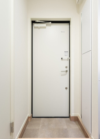 玄関　※同施工会社参考写真