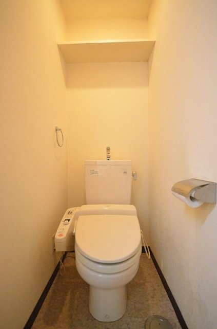 トイレ　別号室の写真です