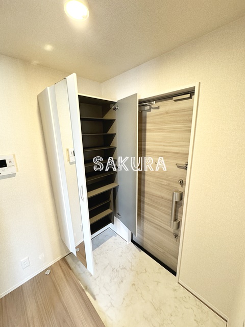 玄関　大容量のシューズボックス♪