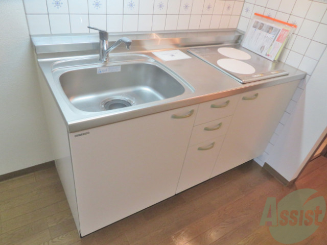 キッチン　便利なＩＨコンロが２つ付いているキッチンです。