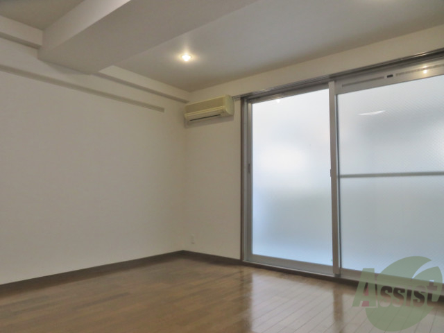 居室・リビング　１０帖ある広々とした印象のリビングです。