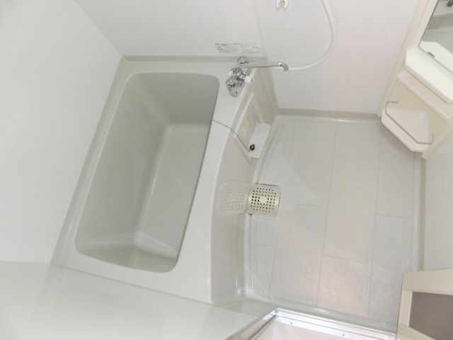 バス・シャワールーム　1日の疲れを洗い流すバスルーム