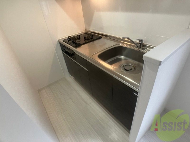 キッチン　２口システムキッチンですのですぐにお料理に使えます！