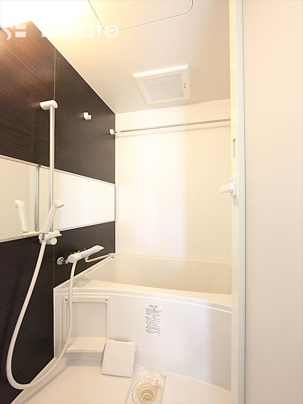 バス・シャワールーム　バスルーム