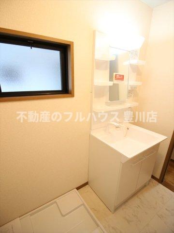 洗面設備　写真は反転タイプ別室