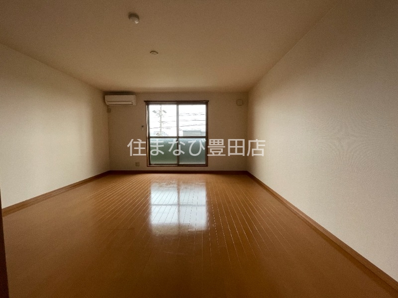 居室・リビング　同型別部屋写真