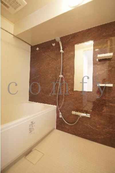 バス・シャワールーム　バスルーム