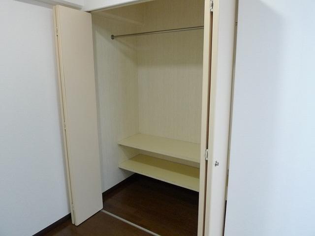 収納　※同タイプ部屋の写真です。