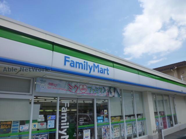 コンビニ　ファミリーマート津栄町二丁目店（コンビニ）まで1120m