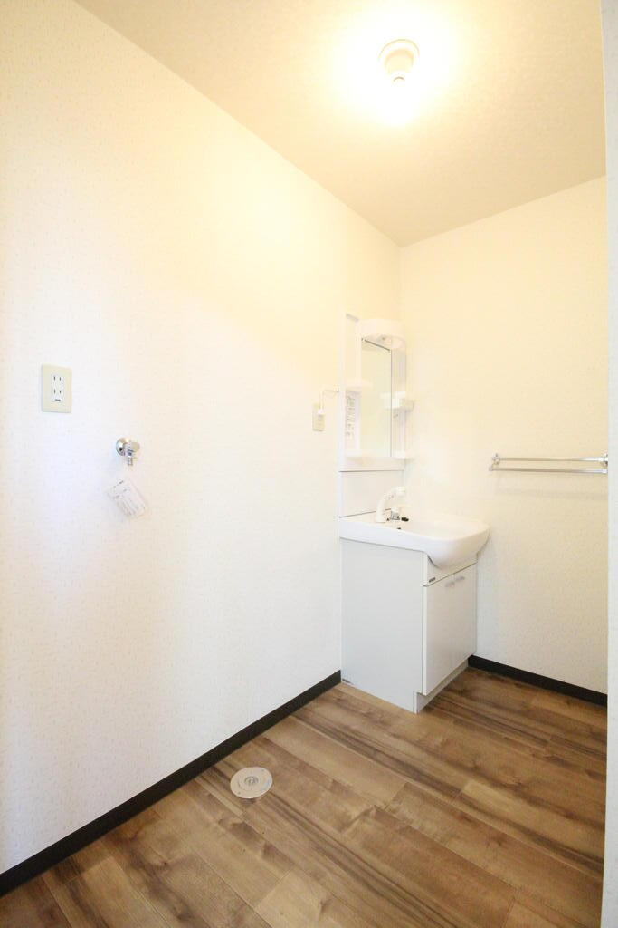 その他設備　同タイプ（反転）のお部屋の写真です　現況ご確認ください