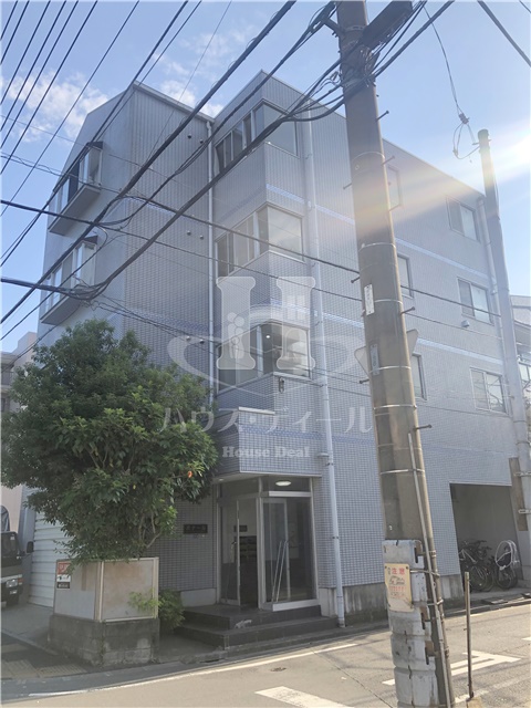 建物外観　落ち着いた雰囲気の外観です