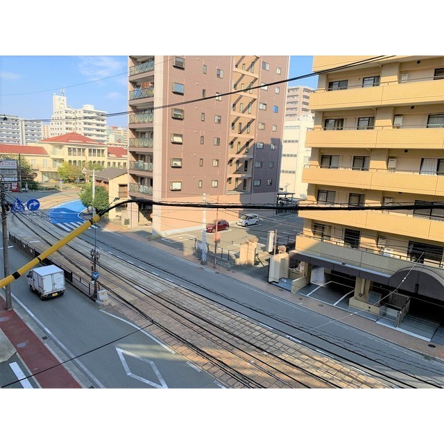 その他　電停目の前です