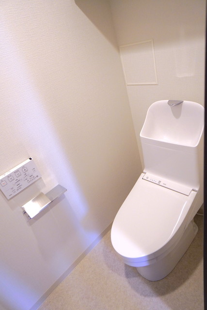 トイレ　※写真は同タイプ住戸です。