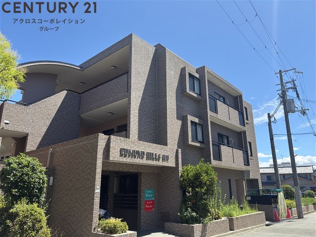 建物外観　オートロック、防犯カメラ完備☆