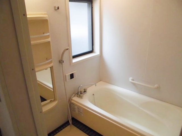 バス・シャワールーム　清潔感のある快適バスルーム♪