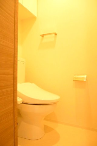 トイレ　おしゃれな内装です