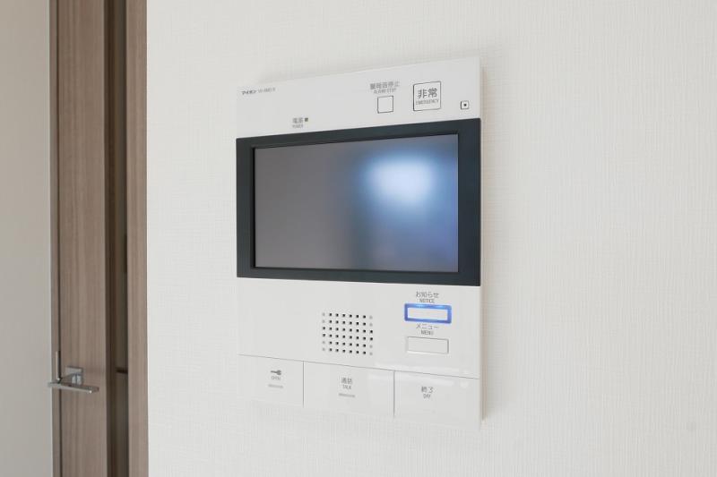 セキュリティ　モニター付きインターホン