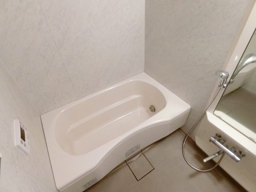 バス・シャワールーム　バス