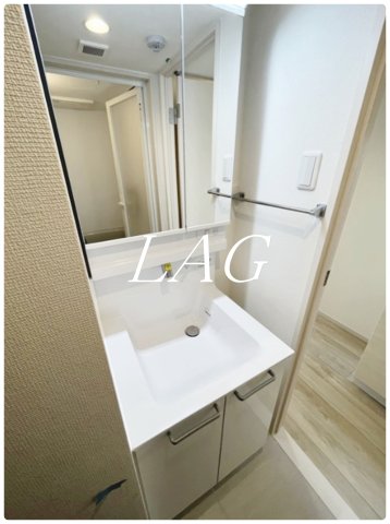 洗面設備　独立洗面台です。