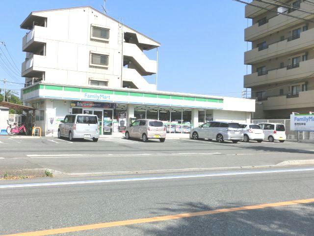 コンビニ　ファミリーマート坂戸駅南けやき通り店（コンビニ）まで386m
