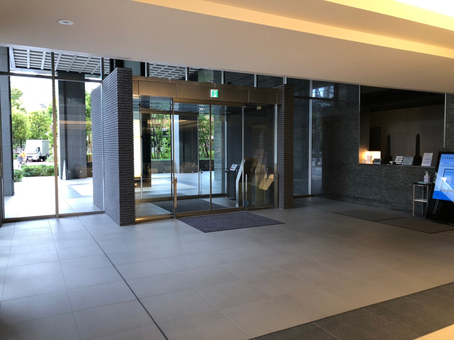 ロビー　ロビー