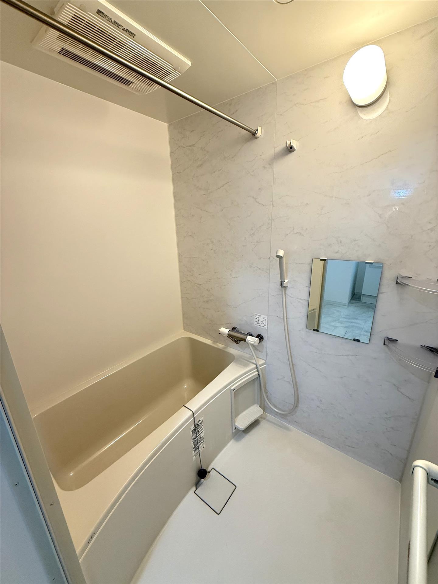 バス・シャワールーム　すぐに入浴できるシャワー付きバスルーム♪