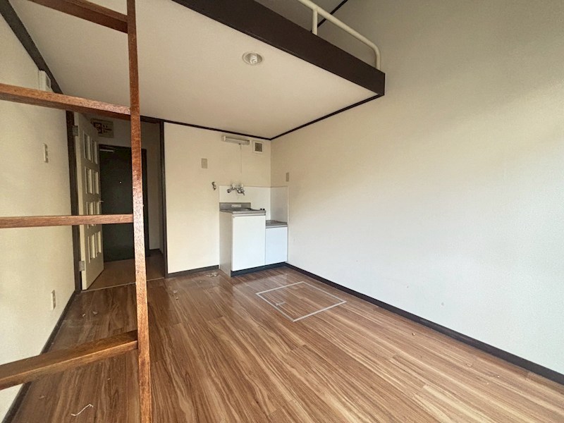 居室・リビング　写真は他室を参照しています