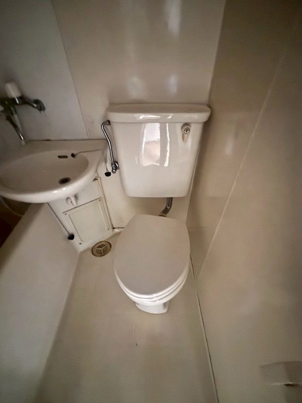 トイレ　写真は他室を参照しています