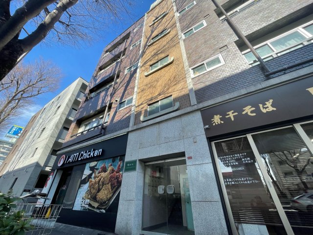 建物外観　外観は落ち着いています