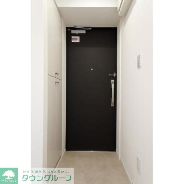 玄関　※写真は同タイプ住戸です。