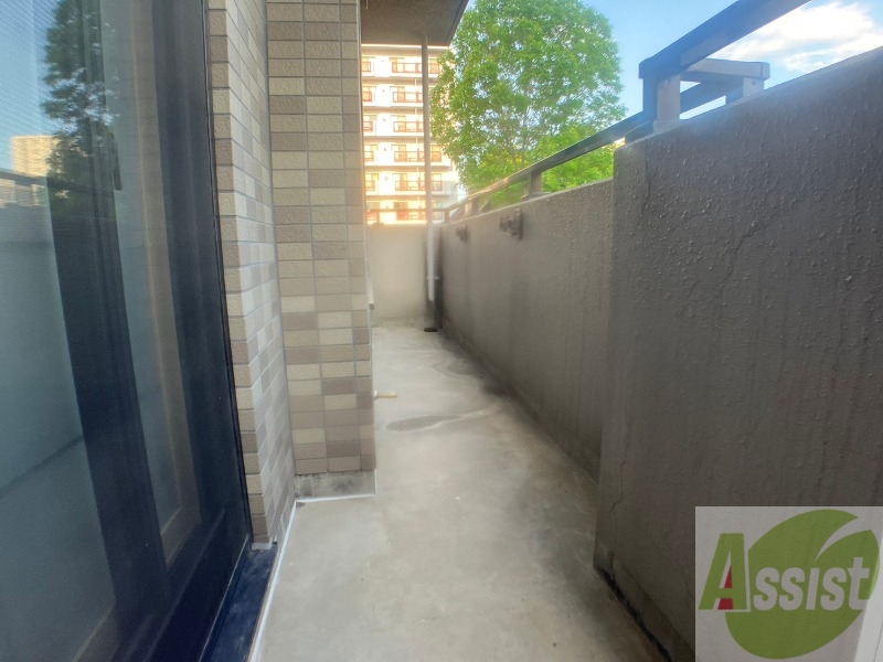 バルコニー　バルコニーです。洗濯物を干したり一息ついたりできますね！